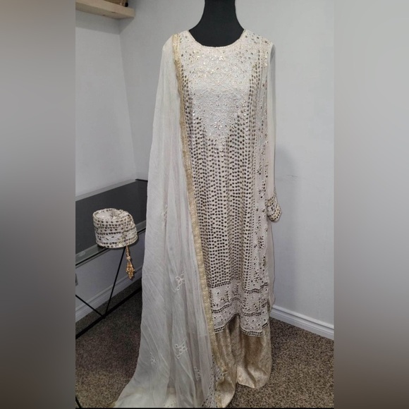 White and golden king kameez with sharara pants. - Picture 2 of 3